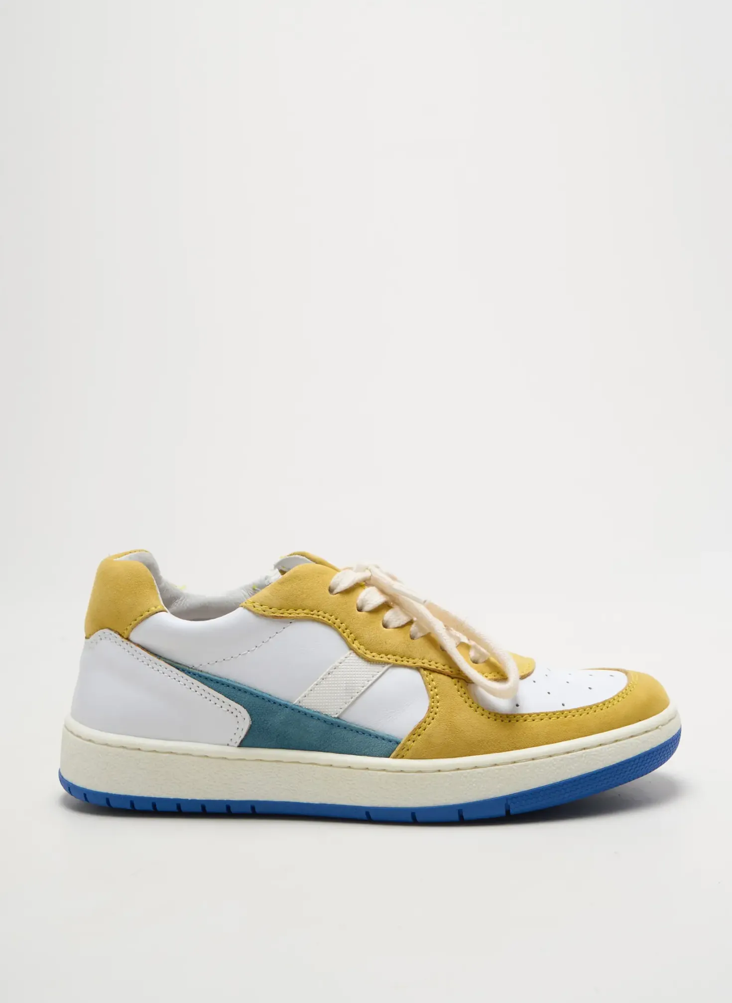 Baskets Babybotte Jaune Bout Rond