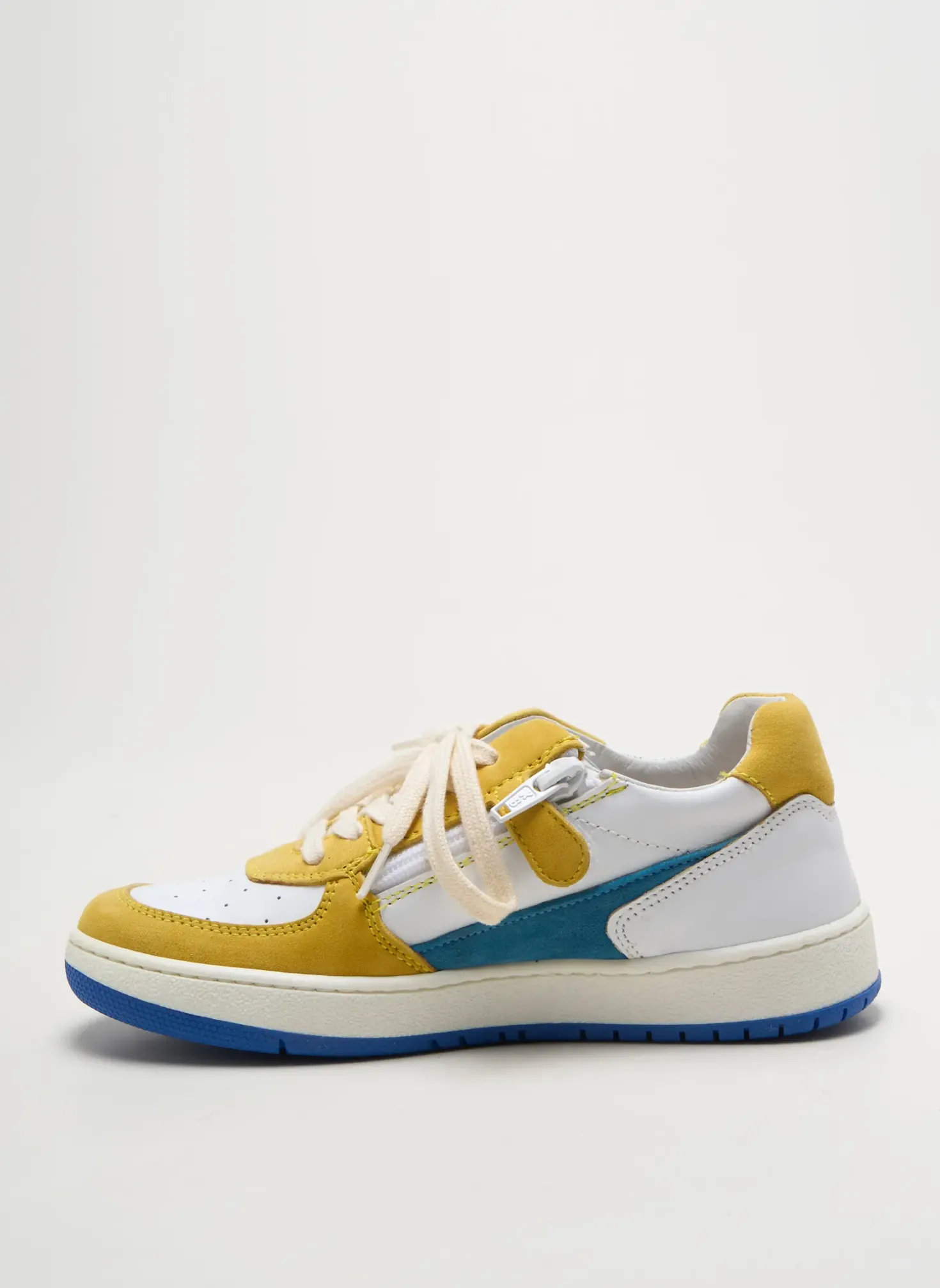 Baskets Babybotte Jaune Bout Rond