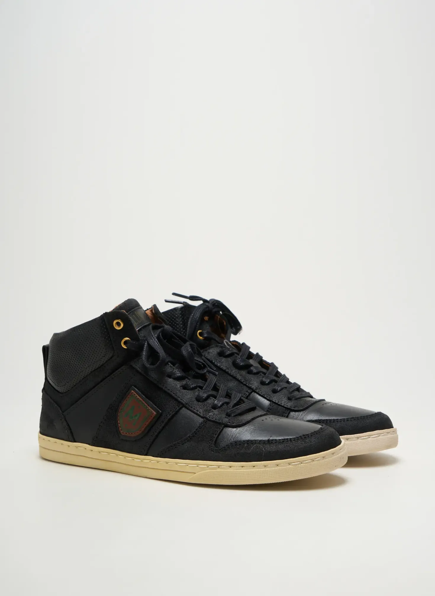 Baskets Medellin Noir Bout Rond
