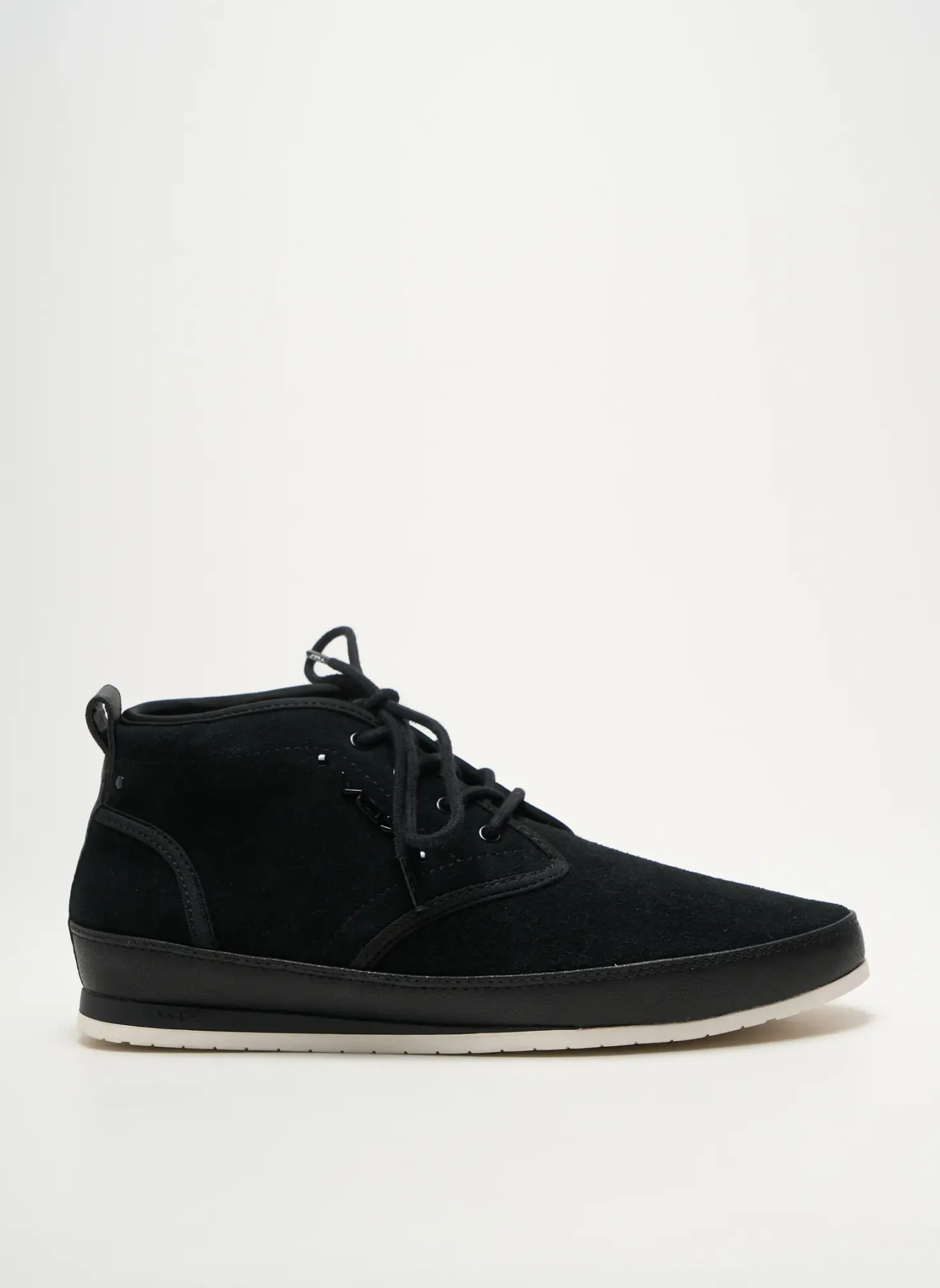 Baskets V07 Noir Bout Rond