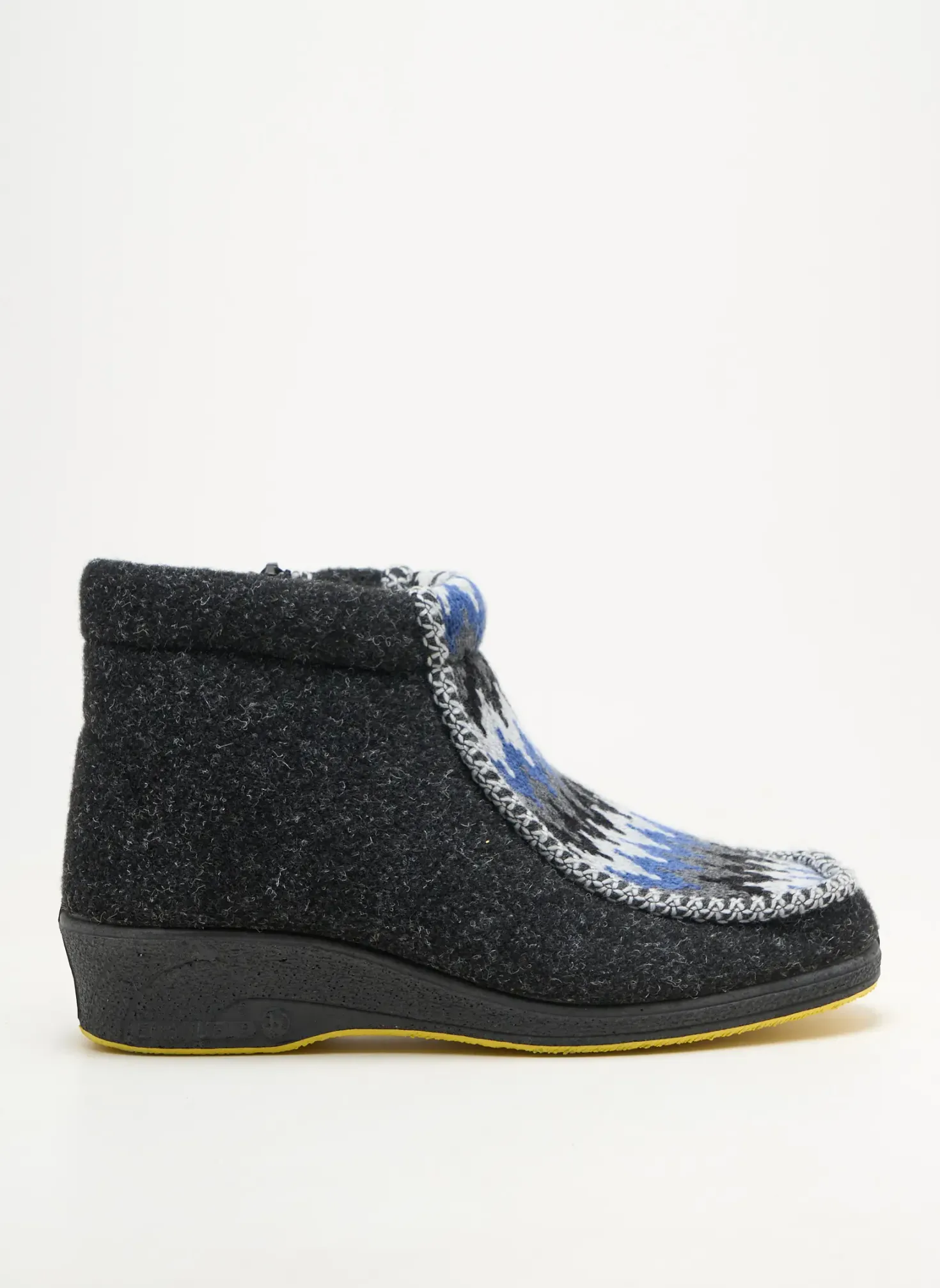 Chaussons/pantoufles Emanuela Gris Talon Plat Jusqu'à 3cm