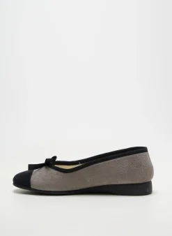 Chaussons/pantoufles Fargeot Gris Talon Plat Jusqu'à 3cm
