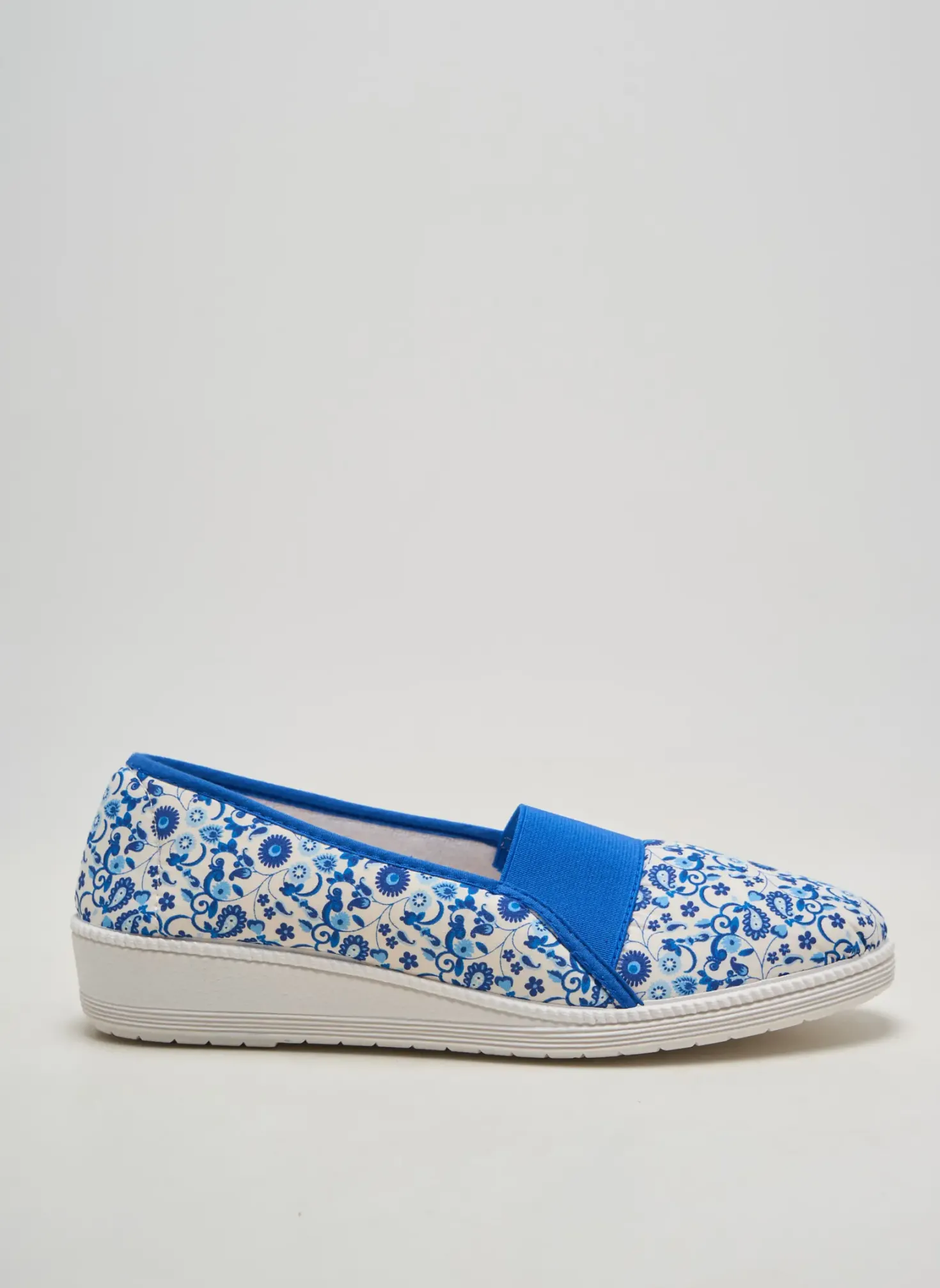 Chaussons/pantoufles Sedagyl Bleu Talon Plat Jusqu'à 3cm