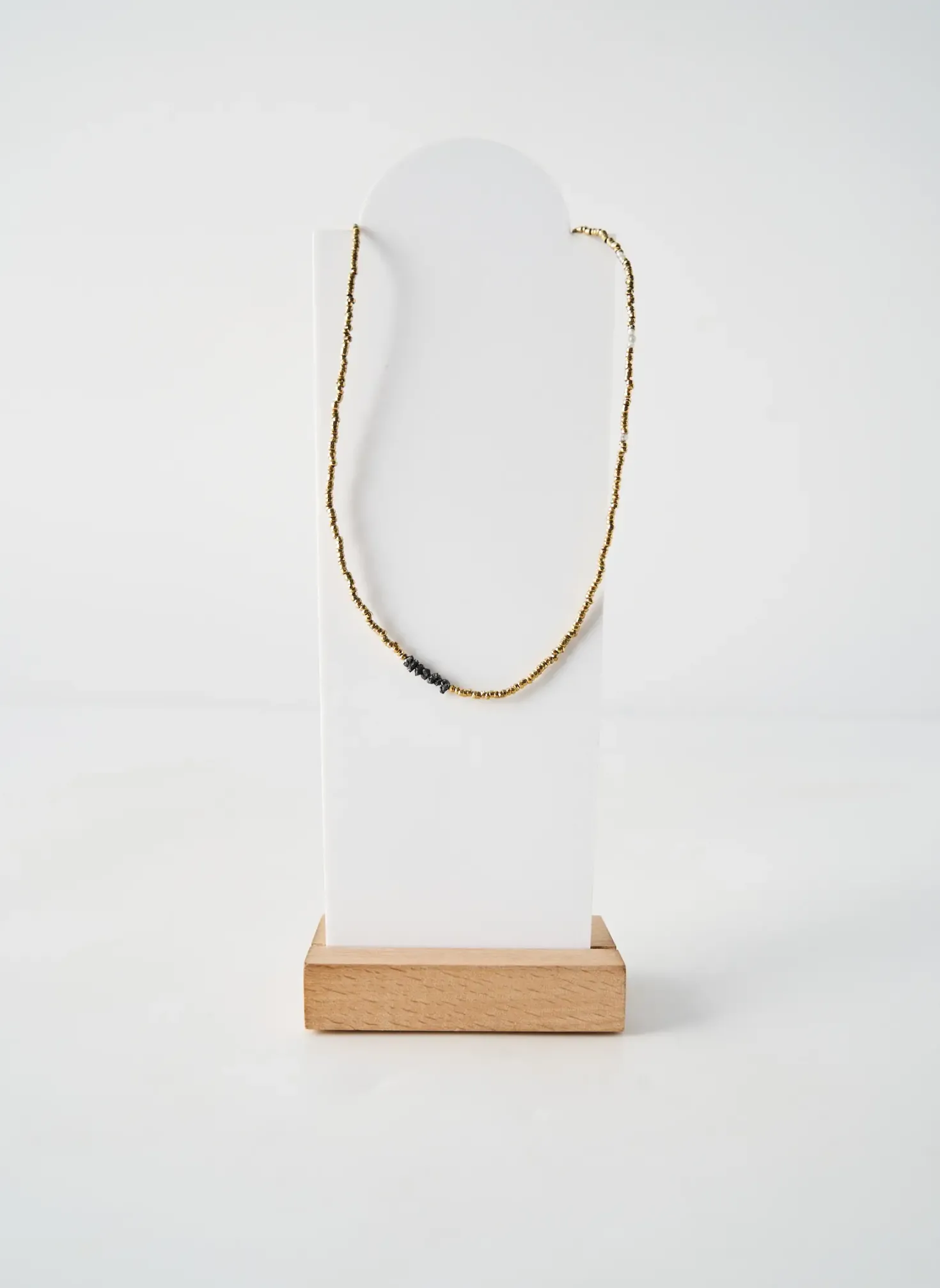 Collier Belle Mais Pas Que Noir