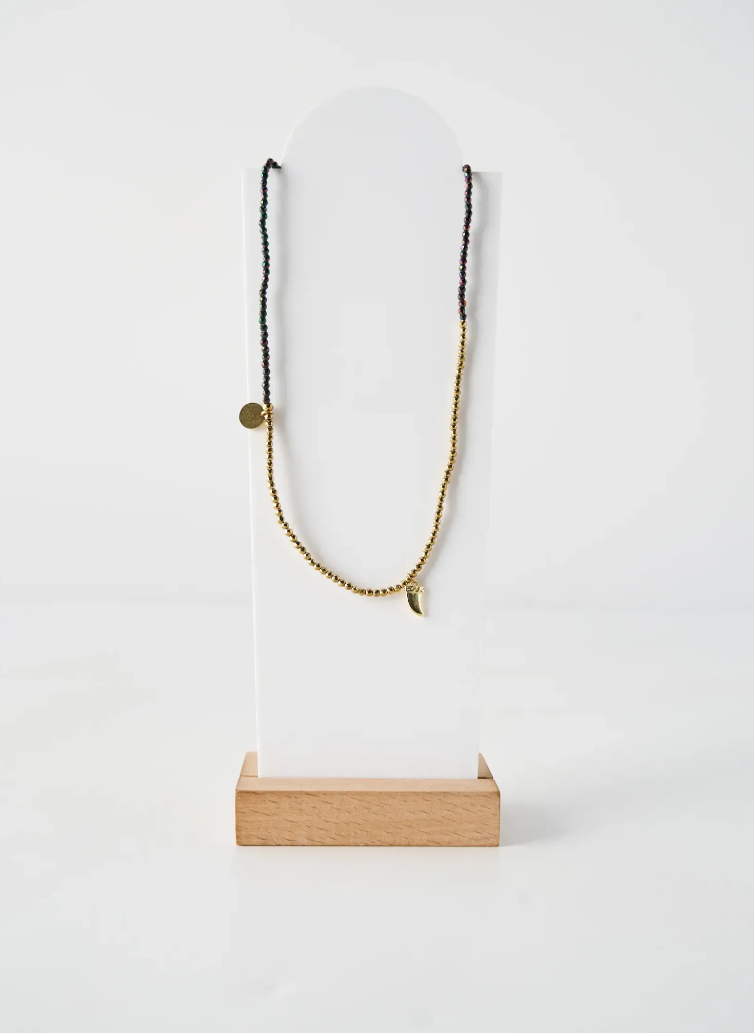 Collier Belle Mais Pas Que Noir