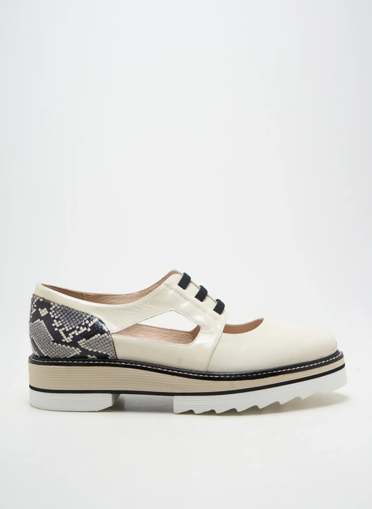 Derbies Lodi Beige Talon Plat Jusqu'à 3cm