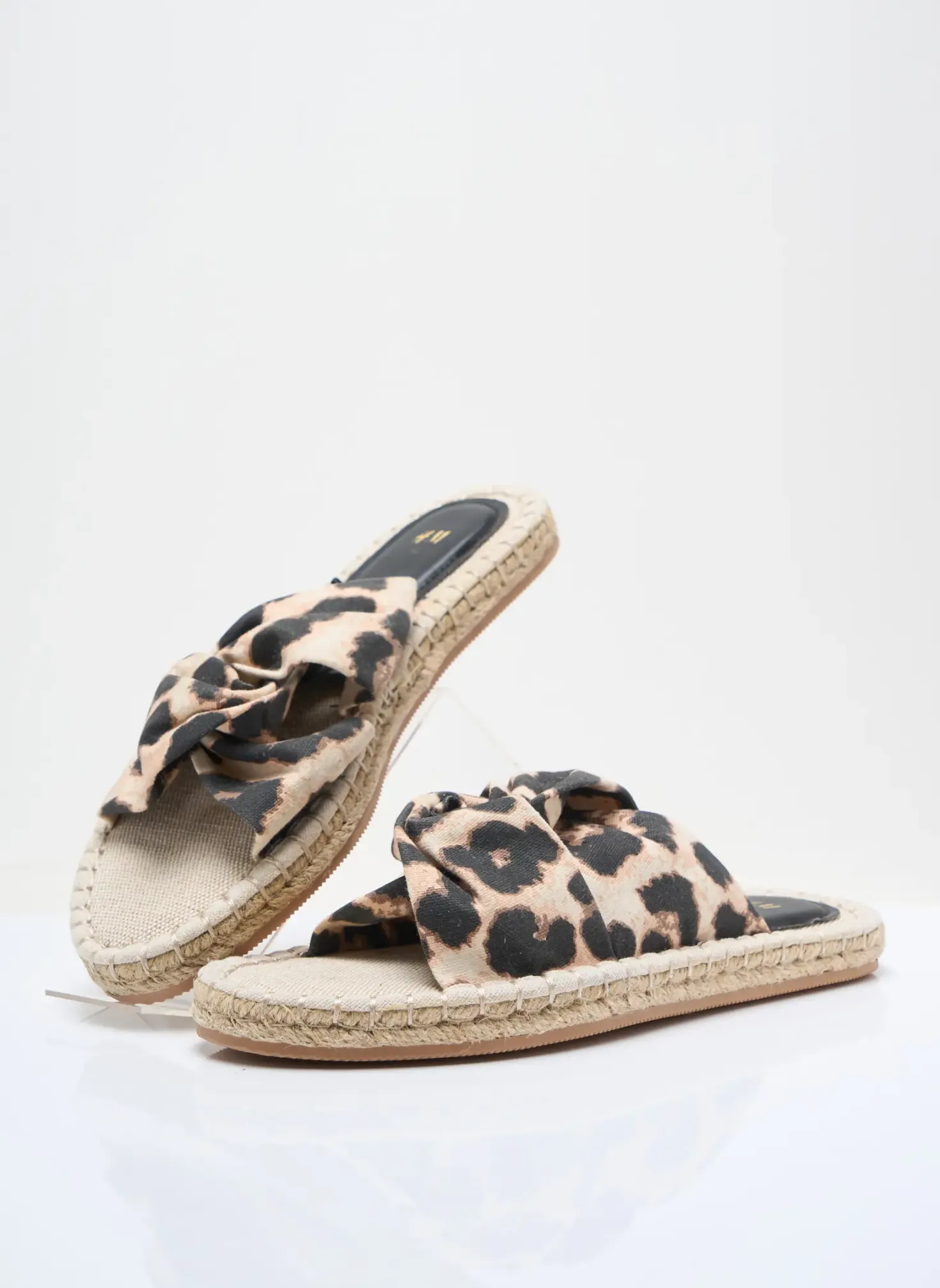 Mules/sabots H&m Beige Talon Plat Jusqu'à 3cm
