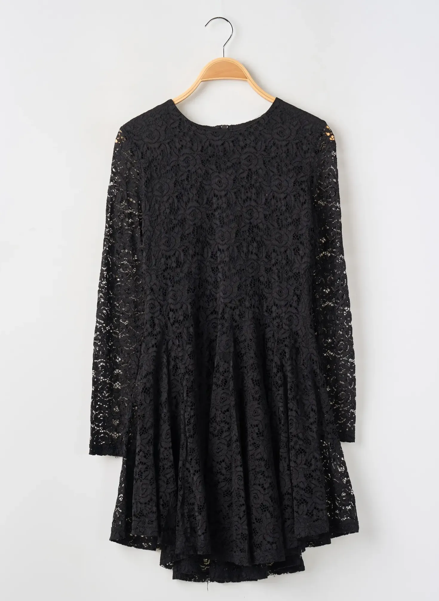 Robe Courte Chicwish Noir Manches Longues