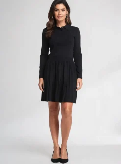 Robe Courte In April 1986 Noir Manches Longues