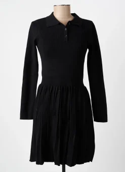 Robe Courte In April 1986 Noir Manches Longues