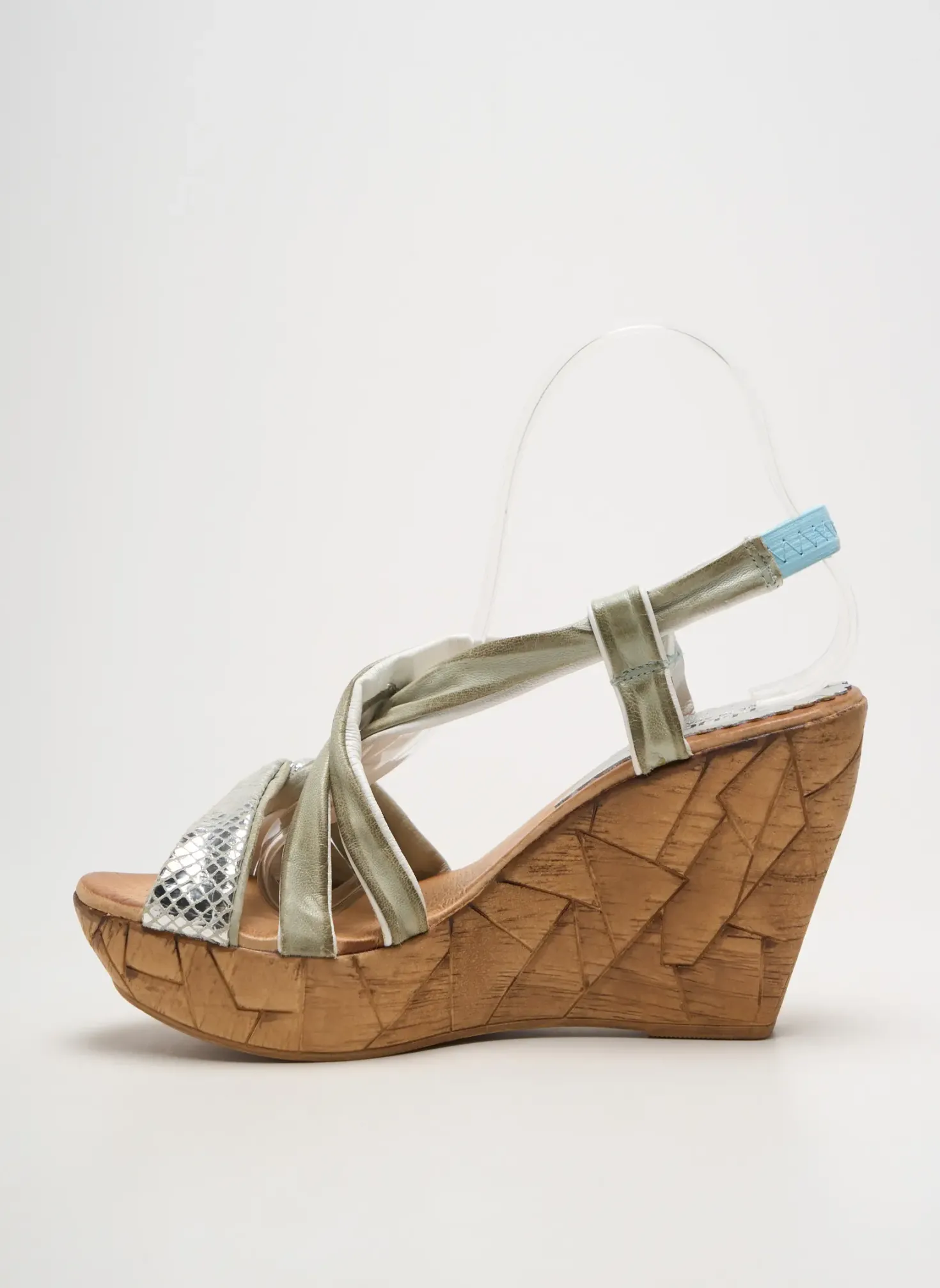 Sandales/nu Pieds Bertuchi Gris Talon Haut De 10cm Et Plus