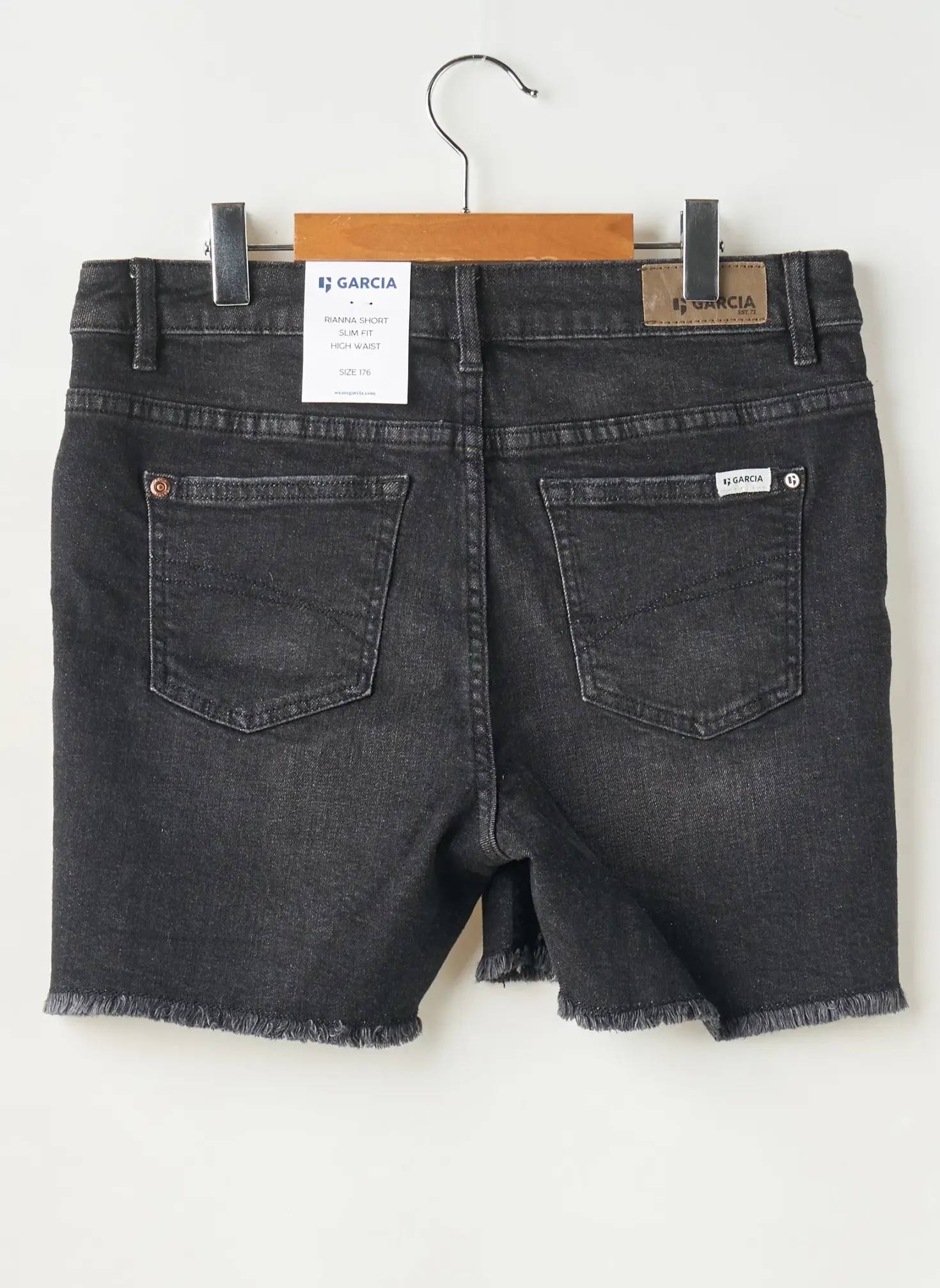 Short Garcia Noir