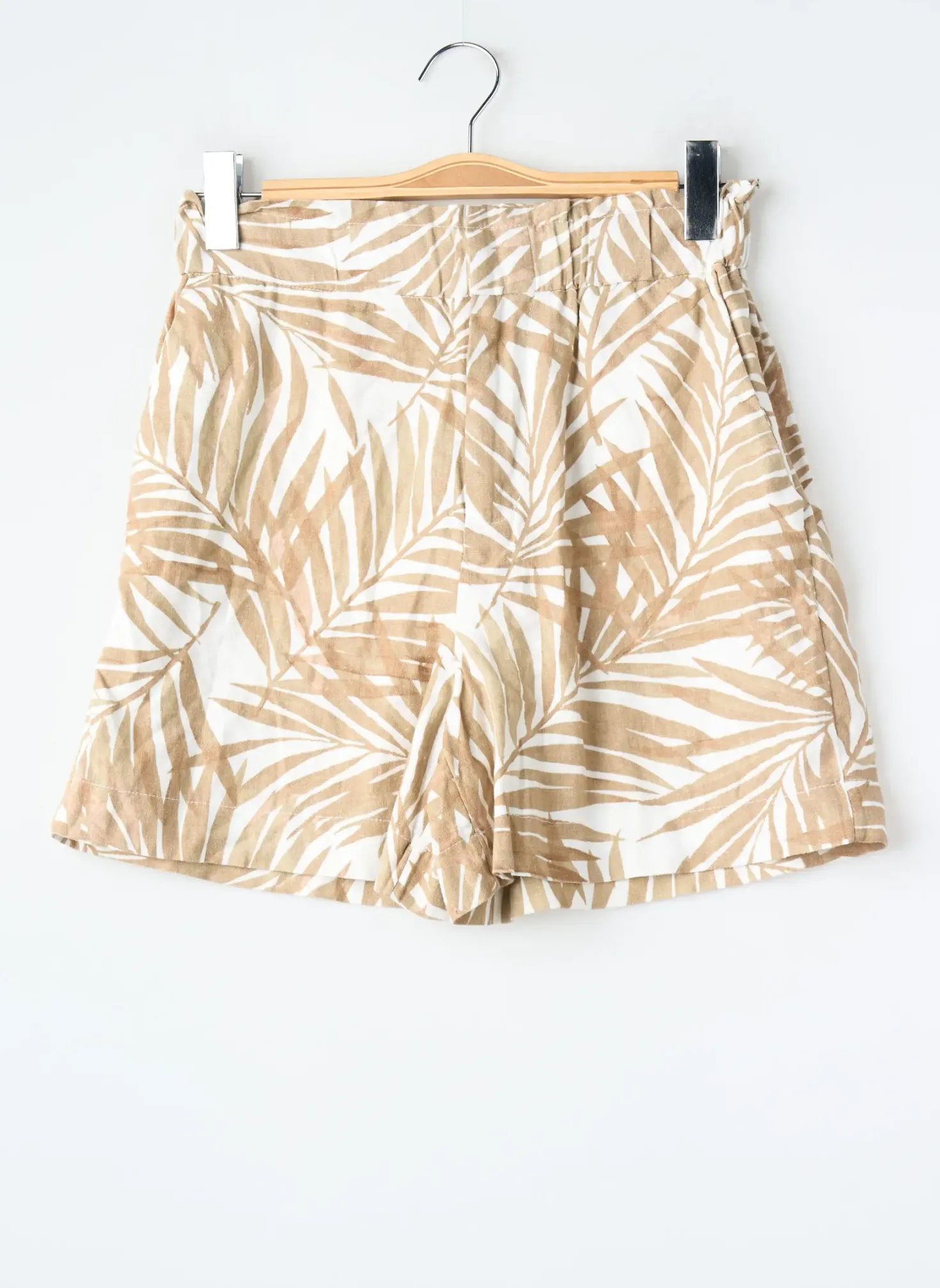 Short Only Beige