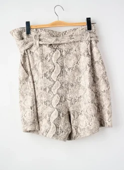 Short Only Beige