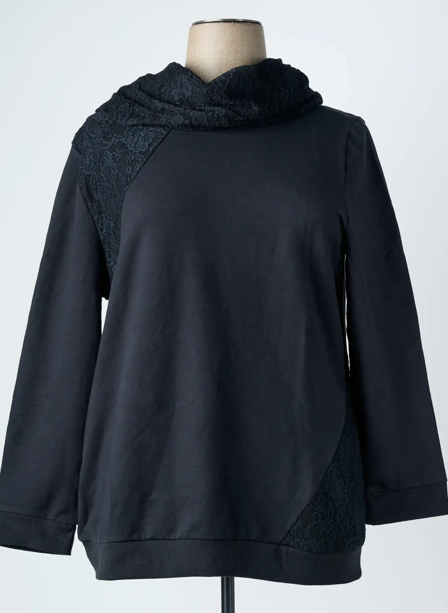 Sweat-shirt Sheego Noir Manches Longues