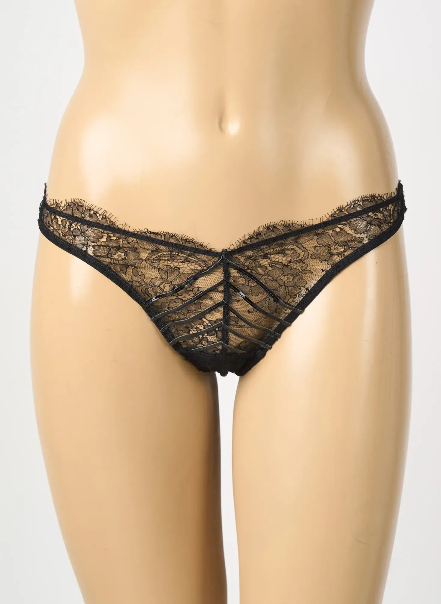 Tanga Andres Garcia Noir
