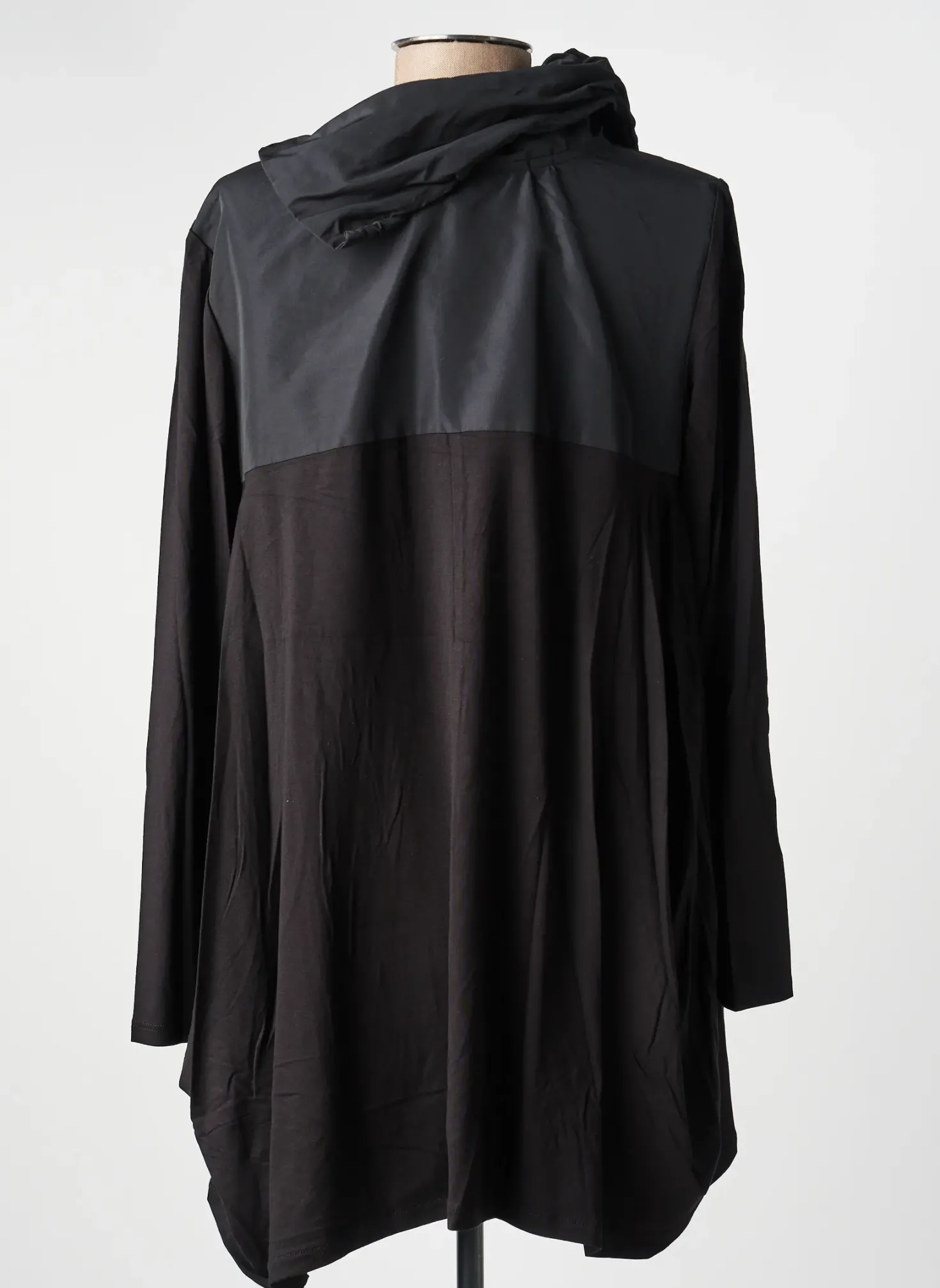 Top Kozan Noir Manches Longues